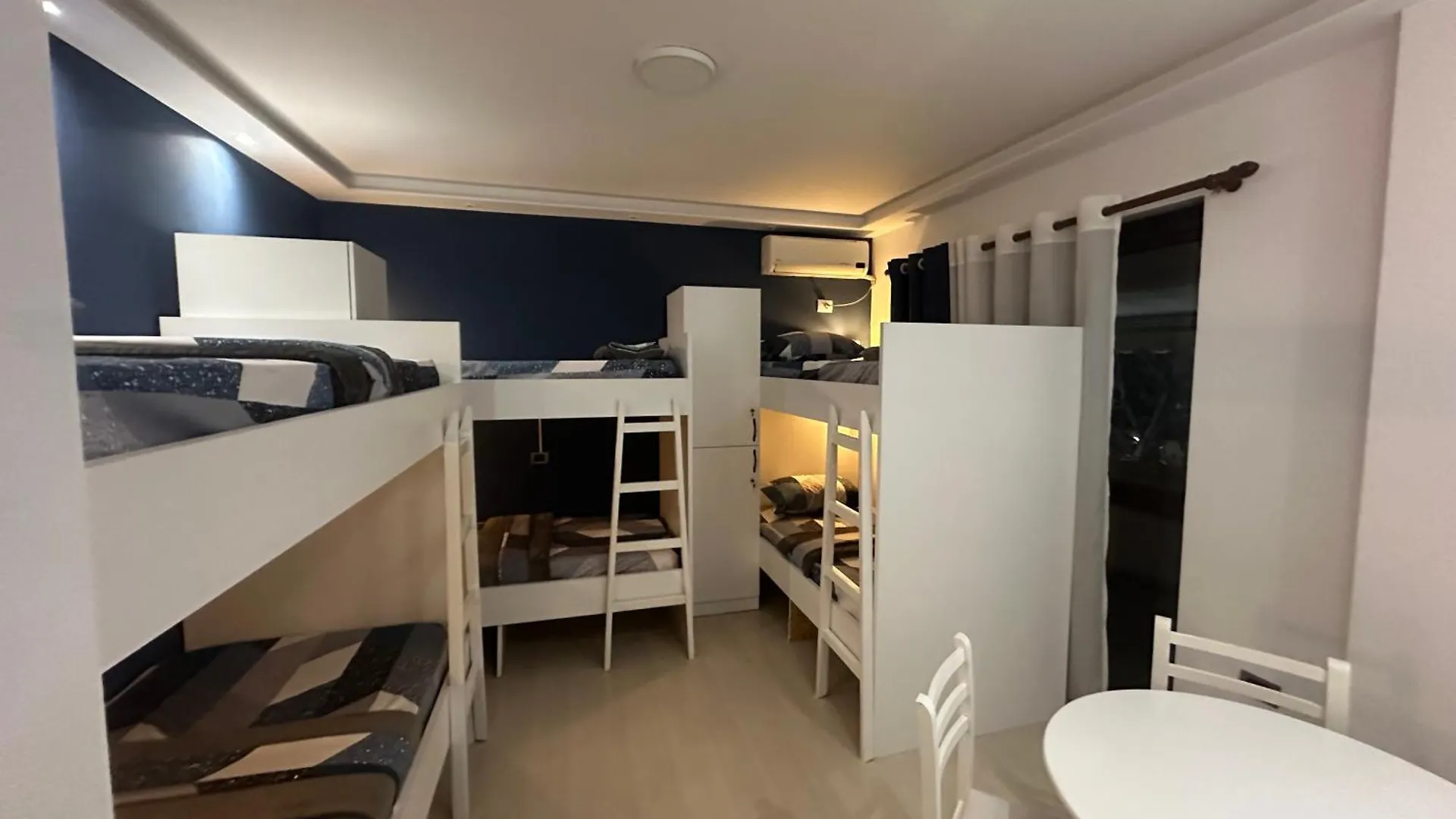 Tirana Blloku Vibes Hostel 0*,  알바니아